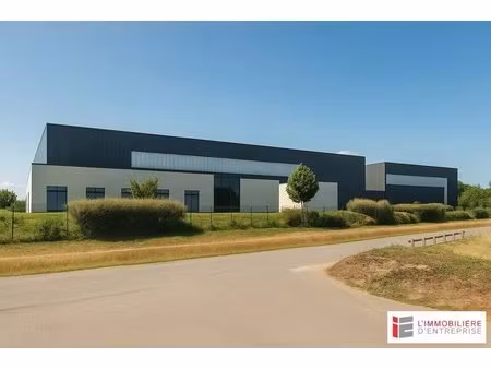 location local d'activités 2 000 m²