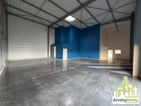 location local d'activités 316 m²