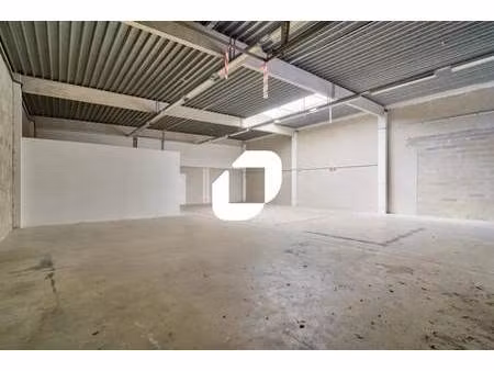location local d'activités 106 m² à 385 m²