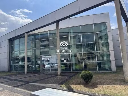 location local d'activités 1 238 m²