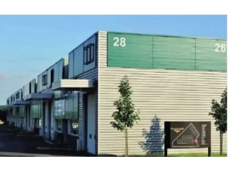 location local d'activités 547 m²