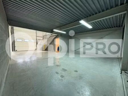 location local d’activités santeny 94440 138m²