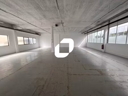 location bureaux 95 m² à 1 489 m²