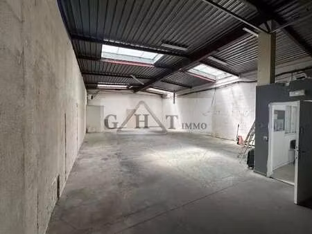 location entrepôt 180 m²