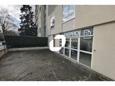 location bureaux 130 m²