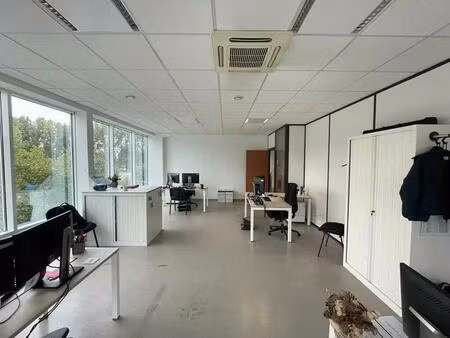 location bureaux 288 m²