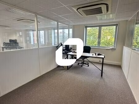location bureaux 75 m² à 3 201 m²