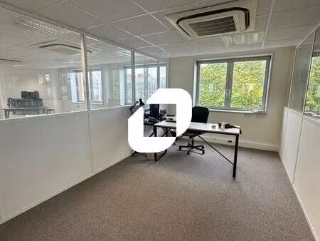 location bureaux 75 m² à 4 337 m²