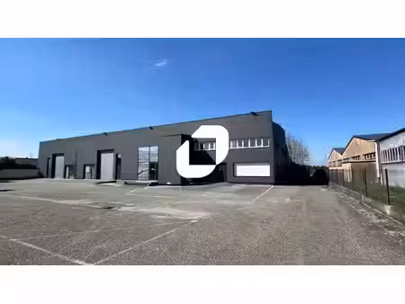 location local d’activités 46m² à 535m²