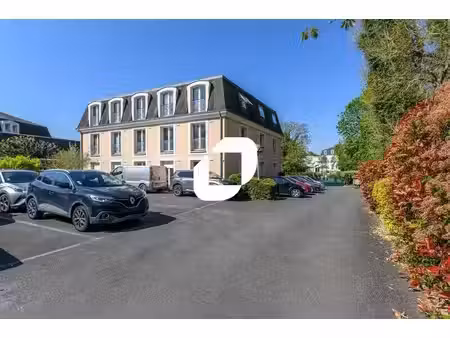 location bureaux 82m²