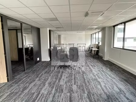 location bureaux 107 m² à 311 m²