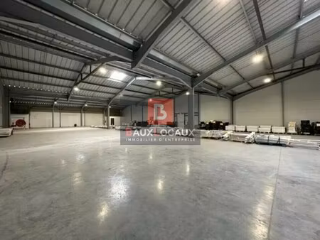 location entrepôt 1 244 m²