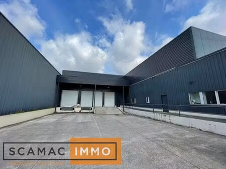 location entrepôt 850 m²