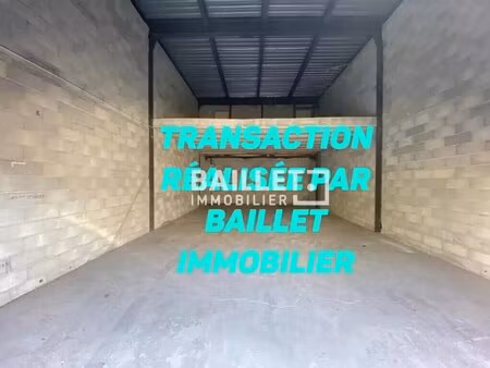 location entrepôt 125 m²