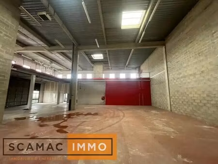 location entrepôt 700 m²