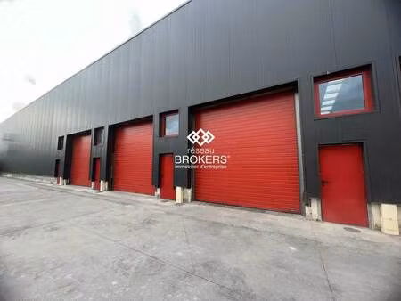 location entrepôt 400 m²