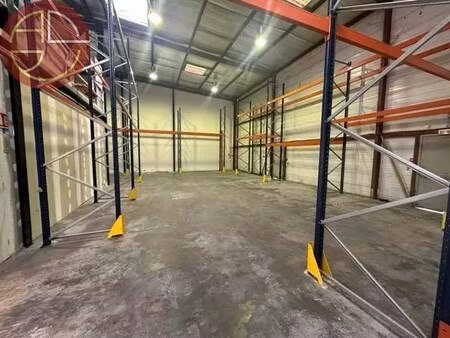 location entrepôt 523 m²
