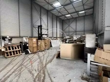 location entrepôt 308 m²