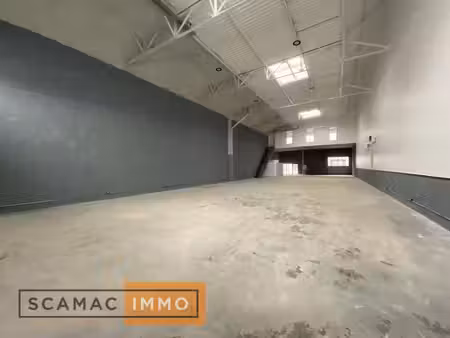 location entrepôt 655m²