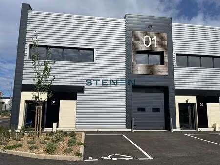 location local d'activités 302 m²