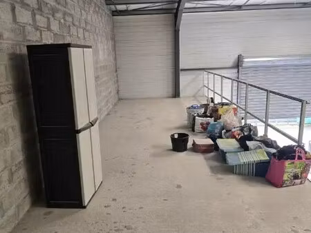 location local d'activités 170 m²