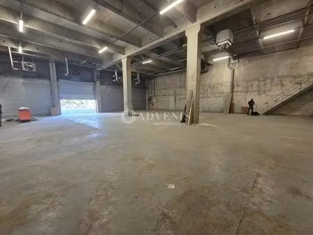 location local d'activités 750 m² à 3 550 m²
