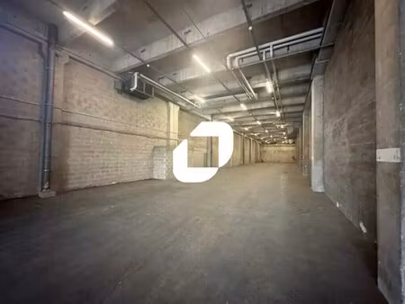 location local d'activités 750 m²