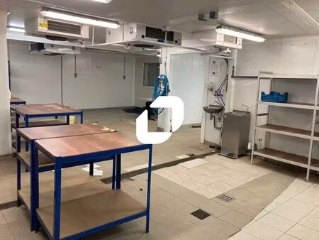 location local d'activités 265 m²