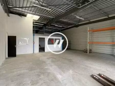 location local d’activités roquefort-la-bédoule 13830 310m²