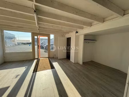 location local d'activités 240 m²