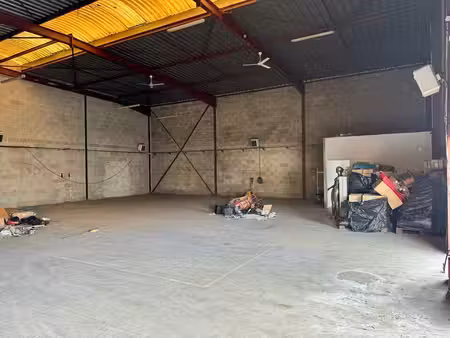 location local d’activités 439m² à 887m²