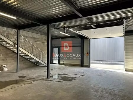 location local d'activités 177 m²