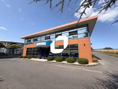 location local d’activités vigny 95450 867m²