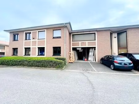 location local d’activités voisins le bretonneux 78960 257m²