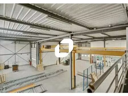 location local d'activités 1 850 m²