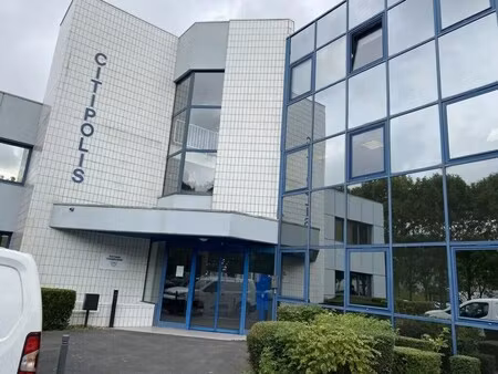 location bureaux 74 m²