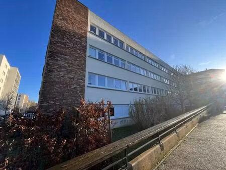 location bureaux 35 m² à 57 m²