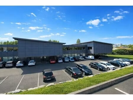 location bureaux 81 m² à 624 m²