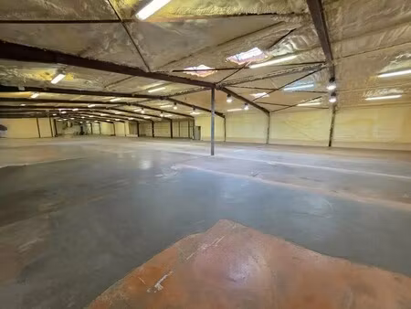 location entrepôt carros 06510 2030m²
