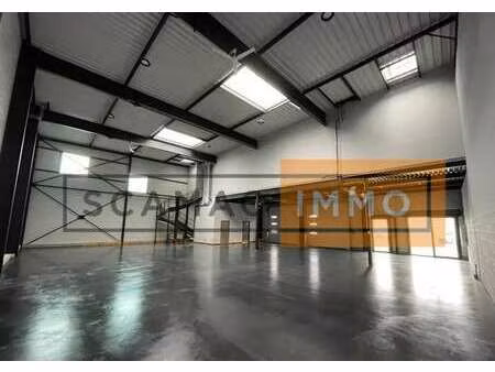 location entrepôt 472 m²