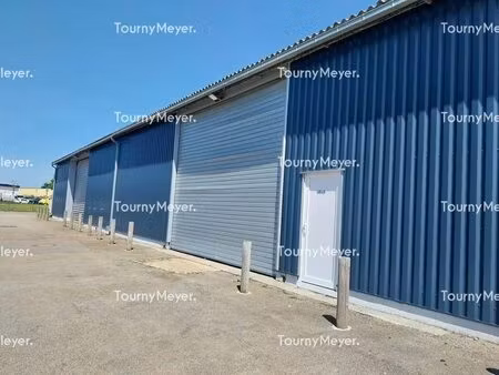 location entrepôt 300 m²