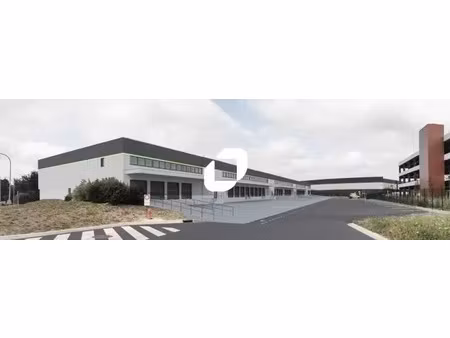 location entrepôt 2 010 m² à 6 057 m²