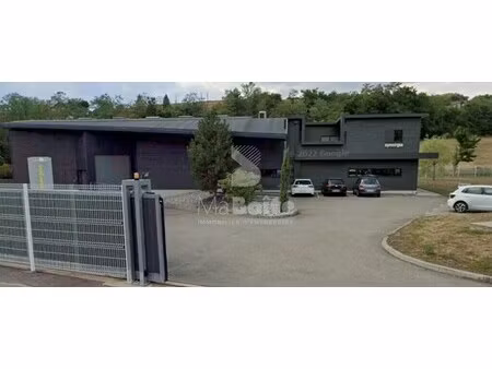 location entrepôt 740 m²