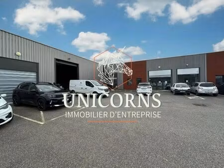 location entrepôt 1 021 m²