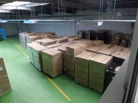 location local d’activités 871m²
