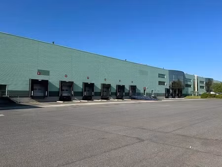 location entrepôt roissy en brie 77680 9210m²