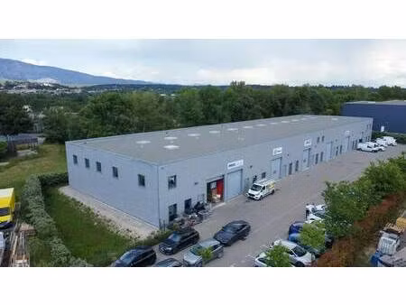 location entrepôt 360 m²