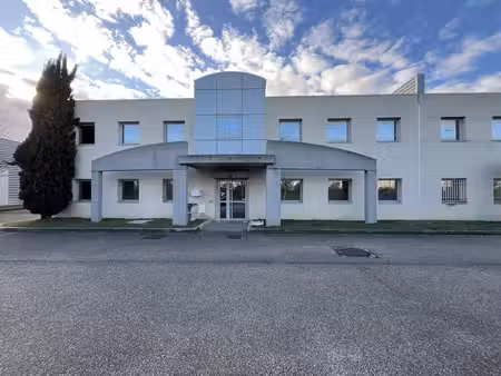 location local d’activités 500m²