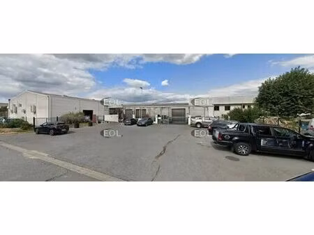 location local d'activités 226 m²