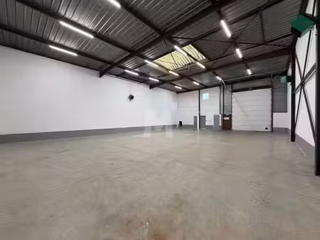 location local d’activités 379m² à 758m²